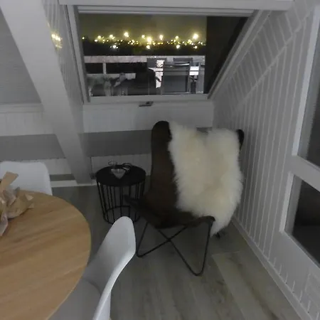 Sixty-four Apartmán *